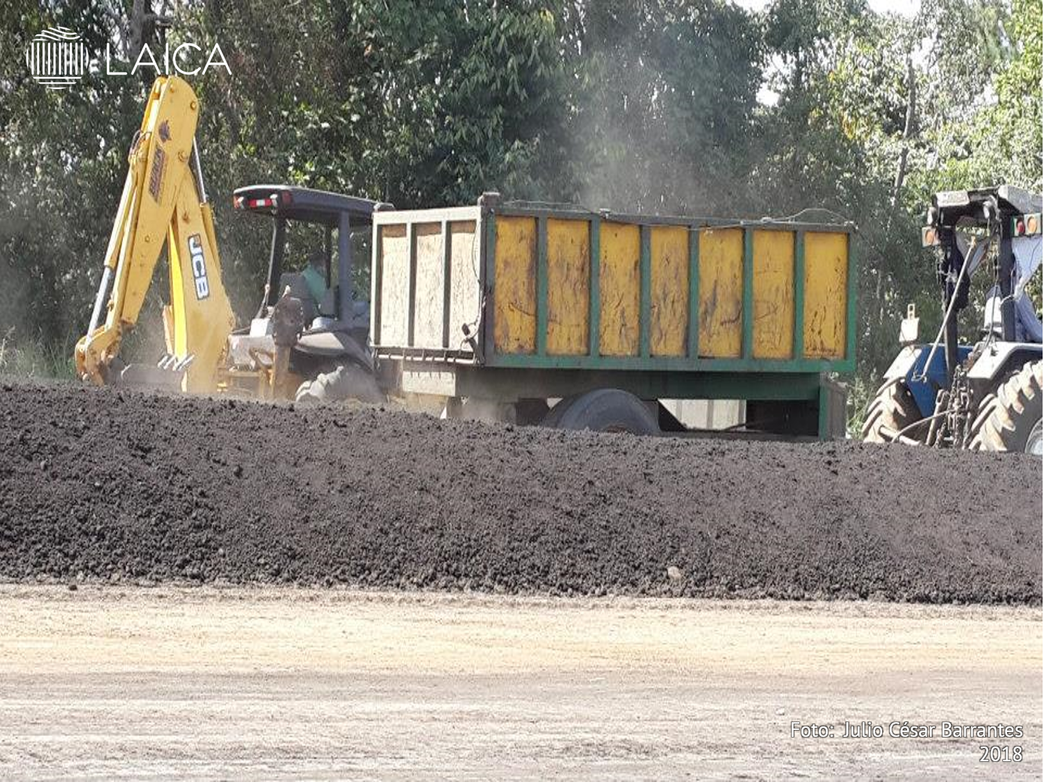 Elaboración de abono orgánico a base cachaza, ceniza y broza. CoopeAgri R.L.